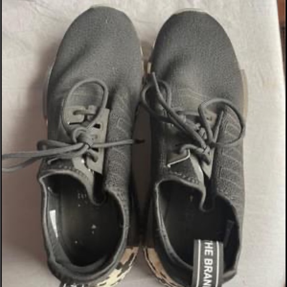 Adidas NMD R1 sneakers - Picture 2 of 3